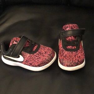 Nike Toddler flex contact Velcro running shoes